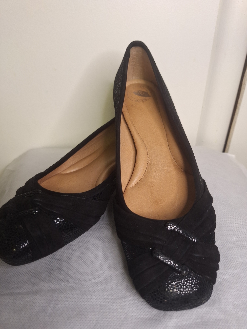 Nurture by Lamaze Black Sparkle Twist Ballet Flats       Size 9.5